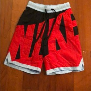 Nike Woven Flight Short Black/Red/Blue